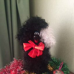 Сувенирная вязанная собачка Пудель.