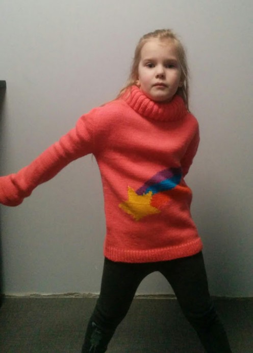 Теперь и у моей внучки есть свитер Мейбл
