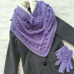 Унылые пальто и яркие аксессуары