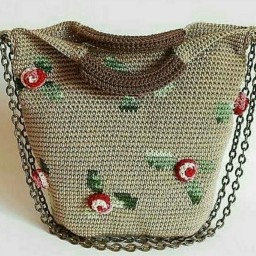 Какие нитки использованы в работе?