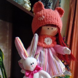 Текстильная кукла с зайчиком