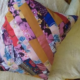 Подушка в стиле пэчворк