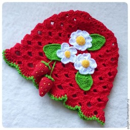 Кому шапочку-клубничку?