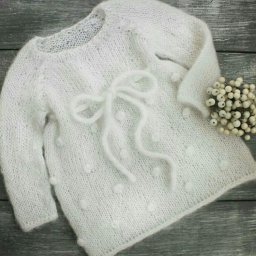 Белый, красивый свитерок