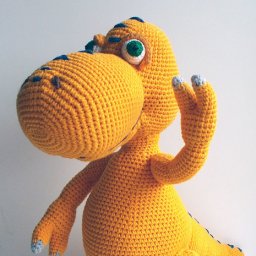 Ищу динозавра))