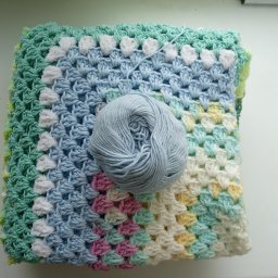 Плед крючком Бабушкин квадрат.