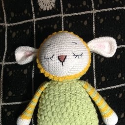 Сплюшка Овечка.... а может и нет)