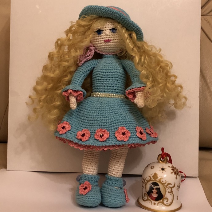 Кукла Рина в голубом