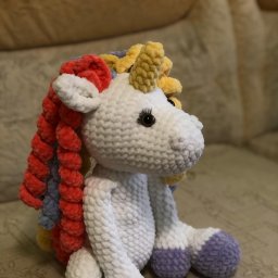Единорожка из плюшевой пряжи