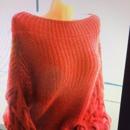 Пуловер с круглой кокеткой