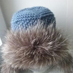 Меховая шапка!