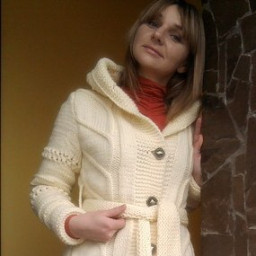 Женский кардиган вязанный спицами оригинальным узорам