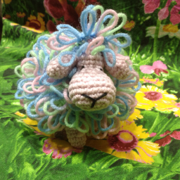 Вязанная крючком игрушка" овечка"