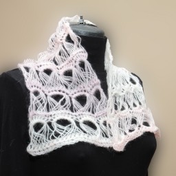 Маленький шарфик-манишка из остаточков