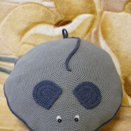 Небольшая декоративная подушка