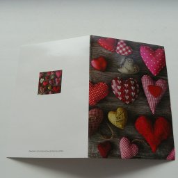 Маленький мальчик - курьер Святого Валентина :))))