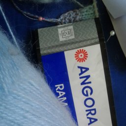 Жакет на весну из пряжи лазурно-голубого цвета