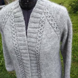 Кардиган в далекую Южную Корею.