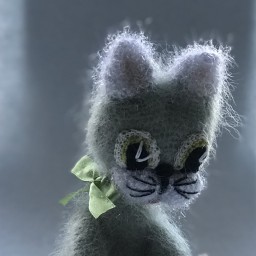 Котёнок весений...