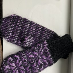 Варежки с орнаментом.