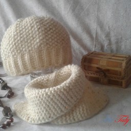 Комплект "Шапочка и шарф-манишка"