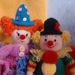 Клоун и клоунесса.Вязаные куклы.