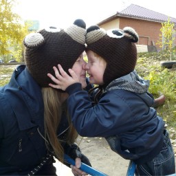 Сибирские мишки на прогулке