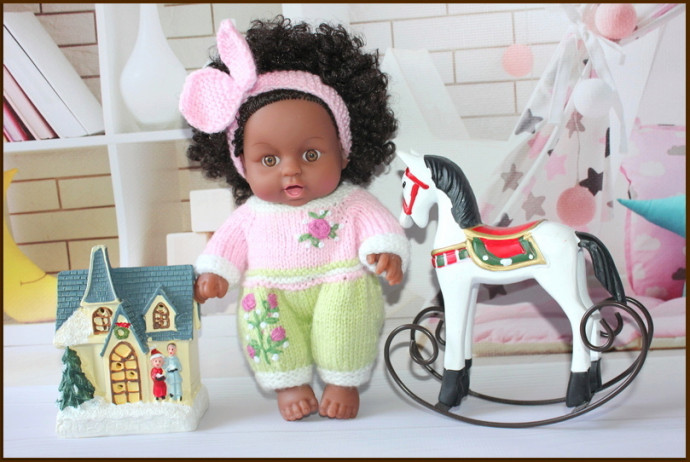 Новый наряд для маленькой мулаточки