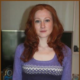 Кофточка с простым жаккардом и жилет цвета фуксии