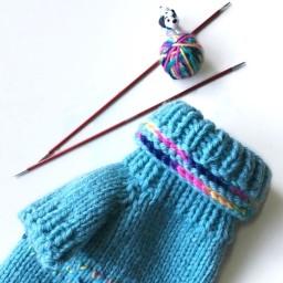 Свитер для Бусинки .