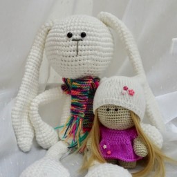 Зайка-сплюшка.