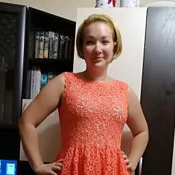 Коралловое платье