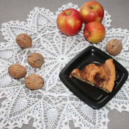 Пирог со сливами