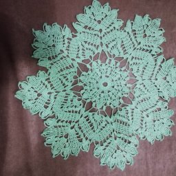 Получилась зелененькая снежинка