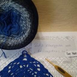 Стартует конкурсная работа "Осенняя шаль" пряжа ЯнАрт Фловерс номер 275