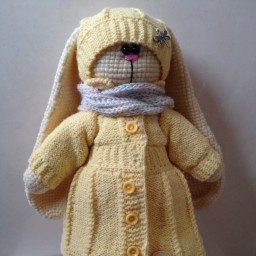 Тильда-зайка "Ёлка" переодевается