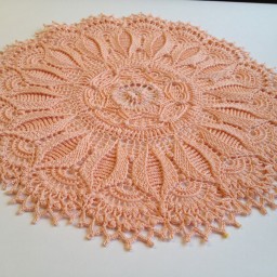 Первая объемная салфетка и чуть-чуть из невязального