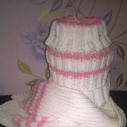 Комплект шапка под длинный хвост и широкий длинный шарф