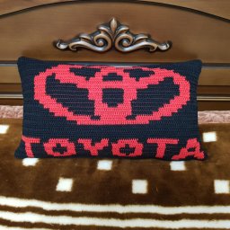 Подушка в машину с логотим авто