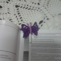 Вязаные закладки для книг