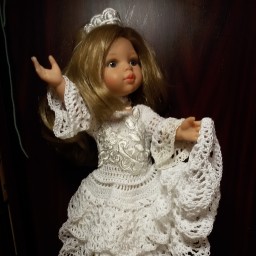 Платья для кукол