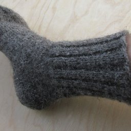 ​Носки вязаные спицами