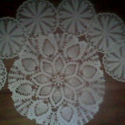 Салфеточки-подтарельники.