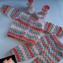 Радужный костюмчик