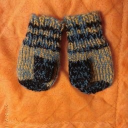 Варежки и носочки
