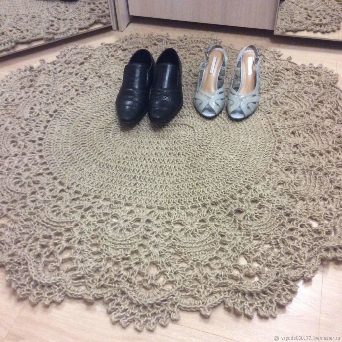 Джутовая пряжа для вязания эко ковров в стиле прованс