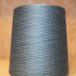 Нить штапель лавсан на бобине