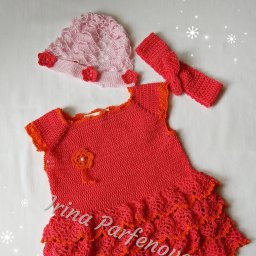 Детское платье с повязочкой и шапочкой