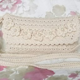 Сумочка вязаная ручной работы