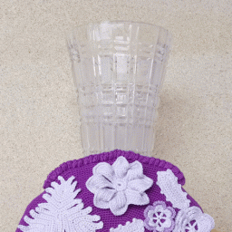 Вязаный клатч "Зимние цветы"